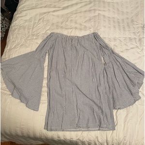 Off the shoulder blue sear sucker midi dress